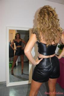 Cristina Ferreira feet photo thumbnail