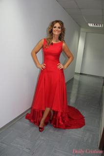 Cristina Ferreira feet photo thumbnail