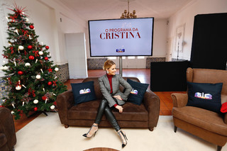 Cristina Ferreira feet photo thumbnail