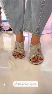 Cristina Ferreira feet photo thumbnail