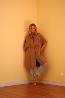 Cristina Ferreira feet photo thumbnail