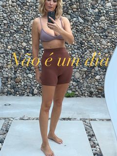 Cristina Ferreira feet photo thumbnail