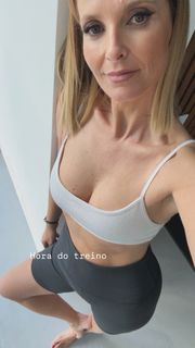 Cristina Ferreira feet photo 11