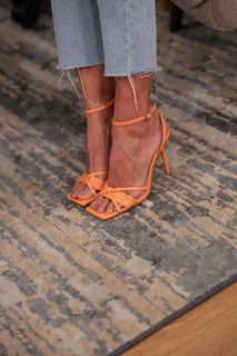 Cristina Ferreira feet photo 3