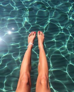 Cristina Marino feet photo 4