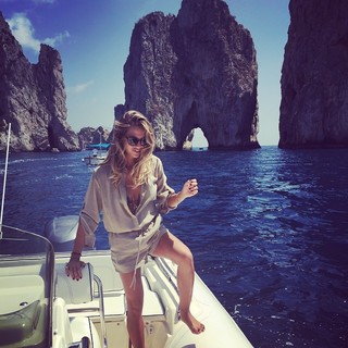 Cristina Marino feet photo 11