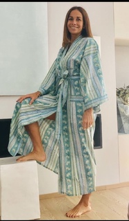 Cristina Parodi feet photo thumbnail