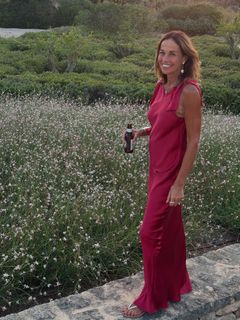 Cristina Parodi feet photo thumbnail