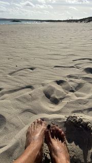 Cristina Parodi feet photo thumbnail