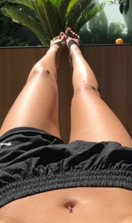 Cristina Pedroche feet photo thumbnail