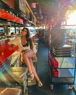 Cristina Pedroche feet photo thumbnail