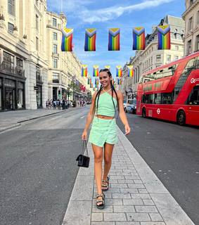 Cristina Pedroche feet photo thumbnail