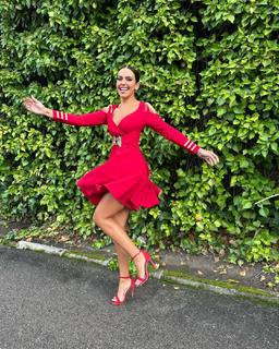 Cristina Pedroche feet photo thumbnail