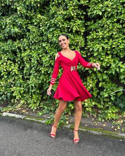 Cristina Pedroche feet photo thumbnail