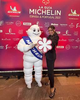 Cristina Pedroche feet photo thumbnail