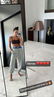 Cristina Pedroche feet photo thumbnail