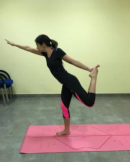 Cristina Pedroche feet photo thumbnail