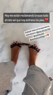 Cristina Pedroche feet photo thumbnail