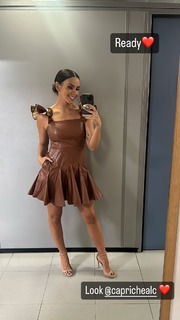 Cristina Pedroche feet photo thumbnail