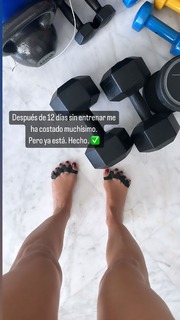 Cristina Pedroche feet photo thumbnail