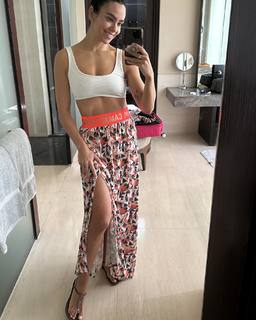 Cristina Pedroche feet photo thumbnail