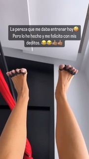 Cristina Pedroche feet photo thumbnail