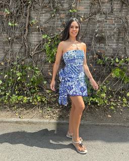 Cristina Pedroche feet photo thumbnail