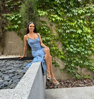 Cristina Pedroche feet photo thumbnail