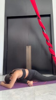 Cristina Pedroche feet photo thumbnail