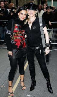 Cristina Scabbia feet photo thumbnail