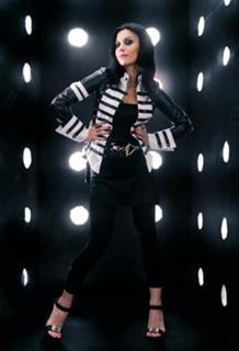 Cristina Scabbia feet photo thumbnail
