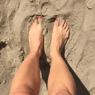 Cristina Scabbia feet photo thumbnail