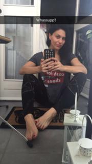 Cristina Scabbia feet photo thumbnail