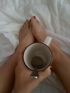 Cristina Scabbia feet photo thumbnail