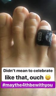 Cristina Scabbia feet photo thumbnail