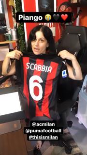 Cristina Scabbia feet photo thumbnail
