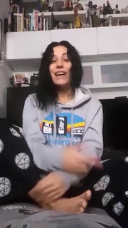 Cristina Scabbia feet photo thumbnail