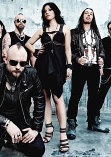 Cristina Scabbia feet photo thumbnail