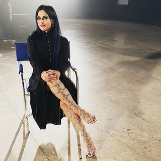 Cristina Scabbia feet photo thumbnail