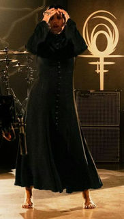 Cristina Scabbia feet photo thumbnail