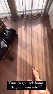 Cristina Scabbia feet photo thumbnail