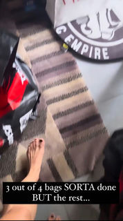 Cristina Scabbia feet photo thumbnail