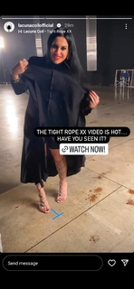 Cristina Scabbia feet photo thumbnail