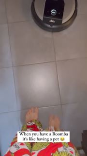 Cristina Scabbia feet photo thumbnail