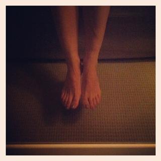 Cristina Scabbia feet photo thumbnail