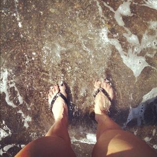 Cristina Scabbia feet photo thumbnail
