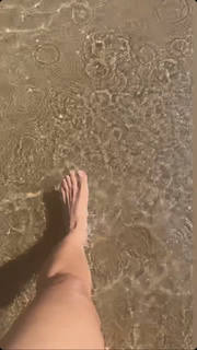 Cristina Scabbia feet photo thumbnail
