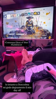 Cristina Scabbia feet photo thumbnail