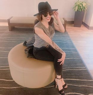 Cristina Valenzuela feet photo 10