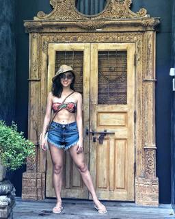 Cristine Reyes feet photo 9